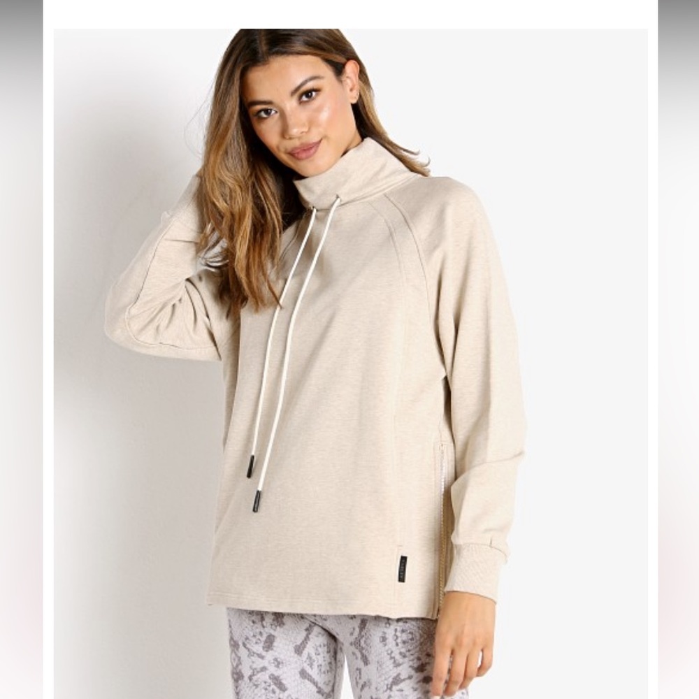Varley Pullover - image 5
